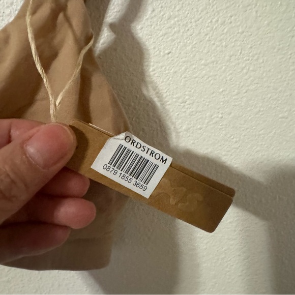 Skims Fits Everybody Triangle Bralette Beige Nude Pull Over NWT X-Small - Picture 5 of 7